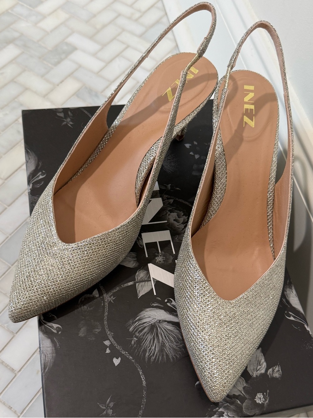 Inez Mia Slingback Pumps in Silver Woven size 7.5 B. EUC Wedding Occasion